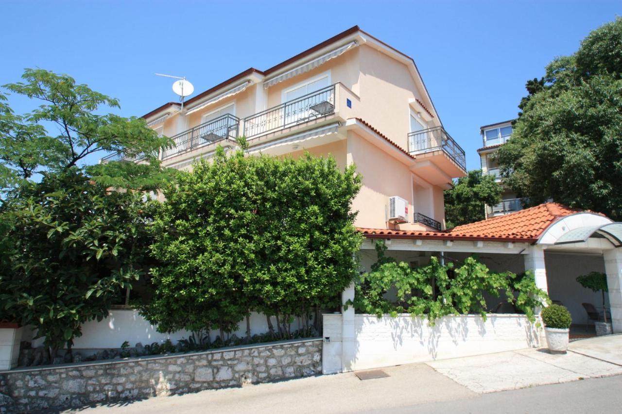 Apartments Domino R Dramalj Exterior photo