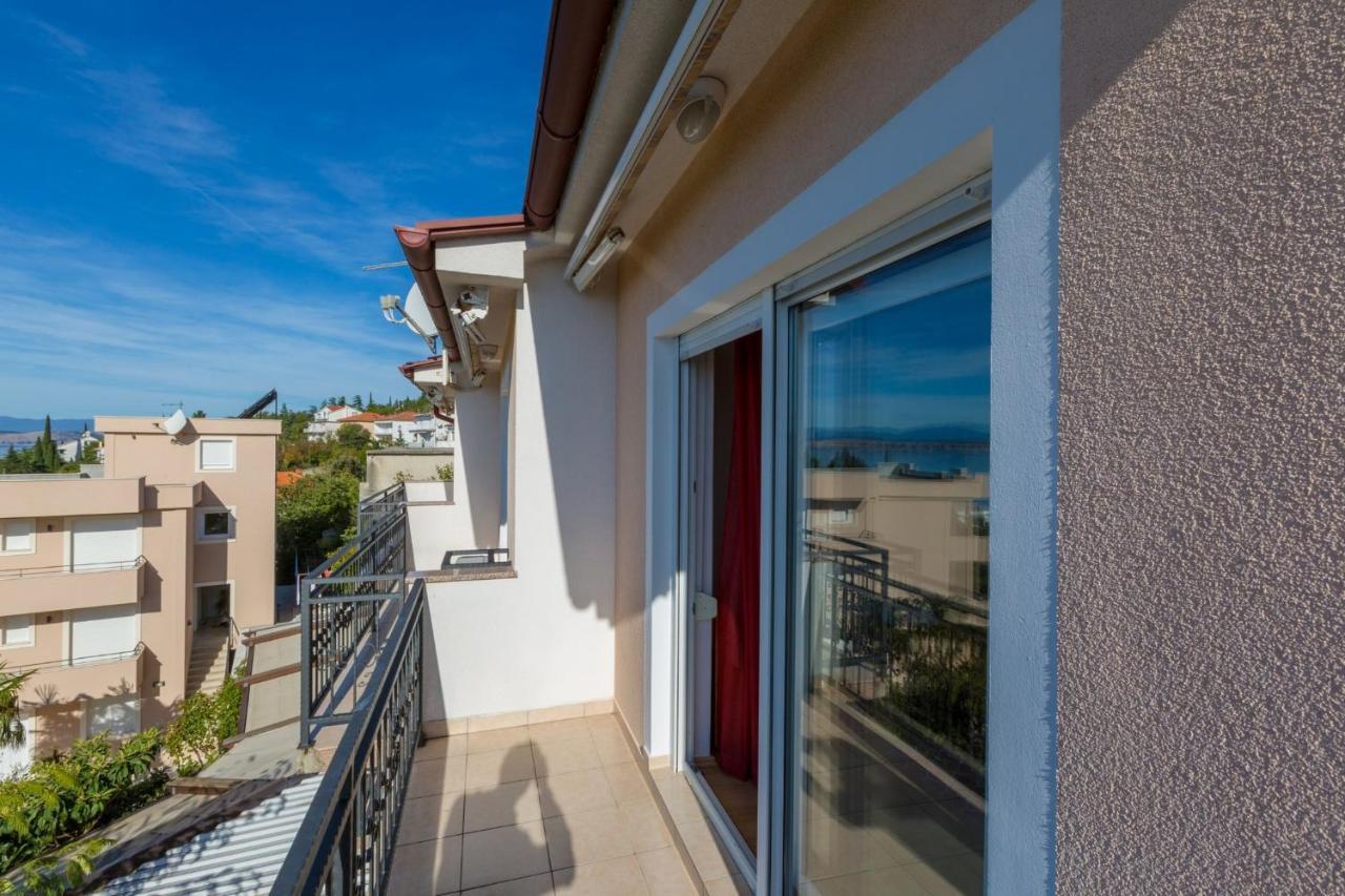 Apartments Domino R Dramalj Exterior photo